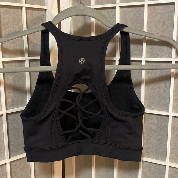 LULULEMON BLACK SPORTS BRA🌸 - Picture 3 of 6